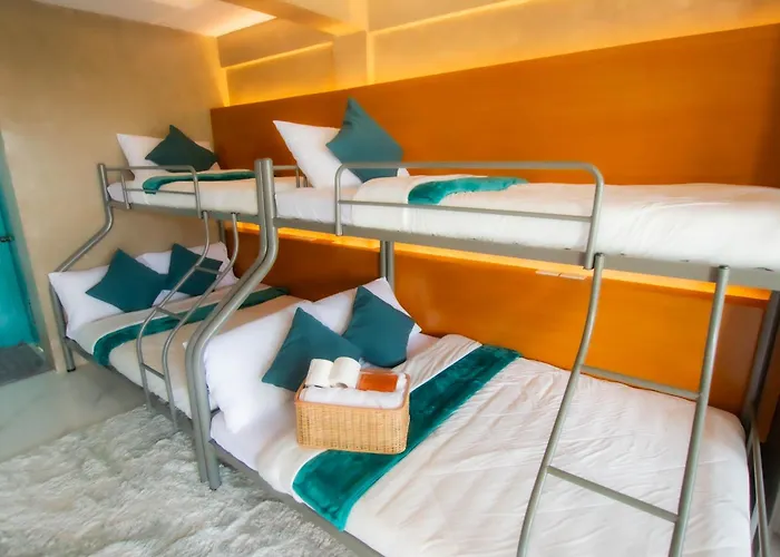 Tabina - Mactan Cebu International Airport Aparthotel