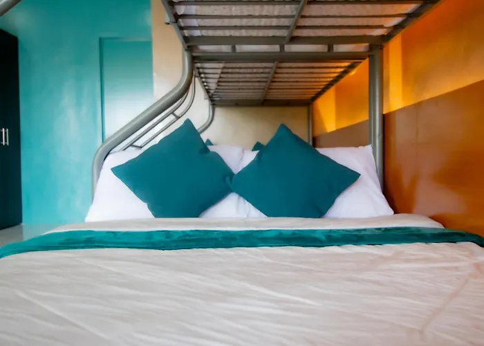 Tabina - Mactan Cebu International Airport Aparthotel 3*